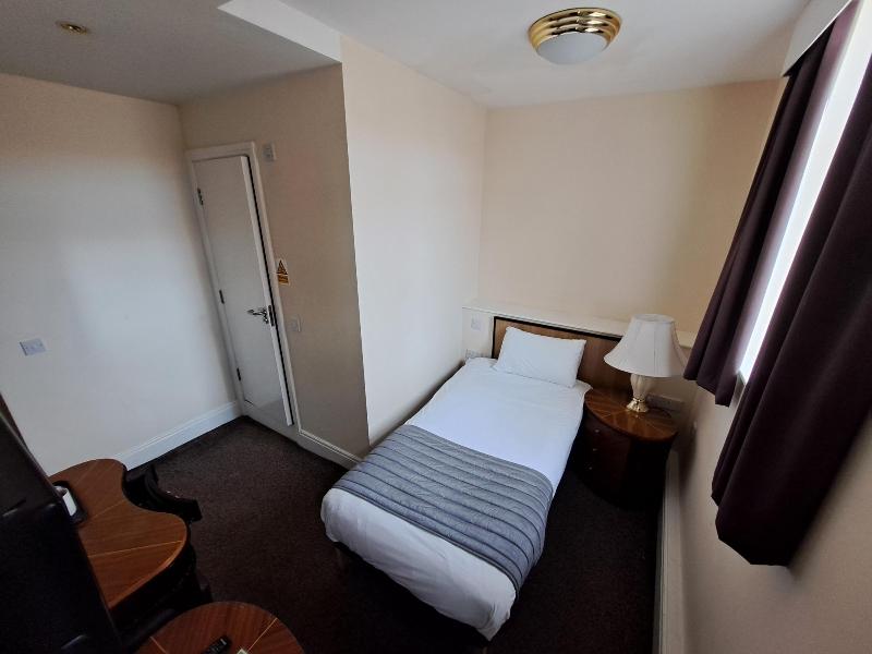 Scarisbrick Hotel - Oda
