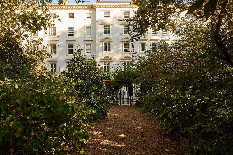 Eccleston Square London - Genel