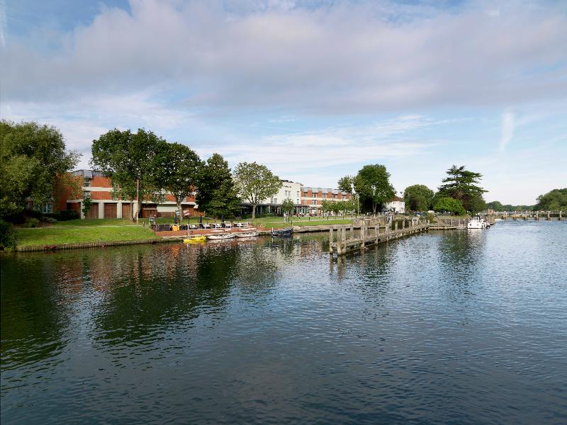 The Runnymede on Thames - Genel