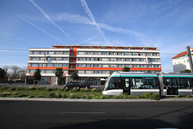 Adonis Paris Sud - Genel