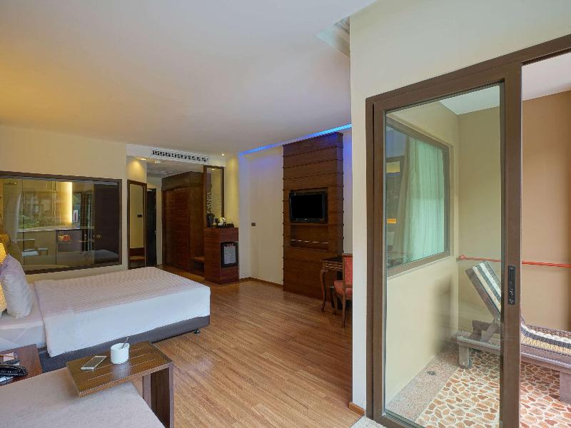 Novotel Phuket Vintage Park - Oda