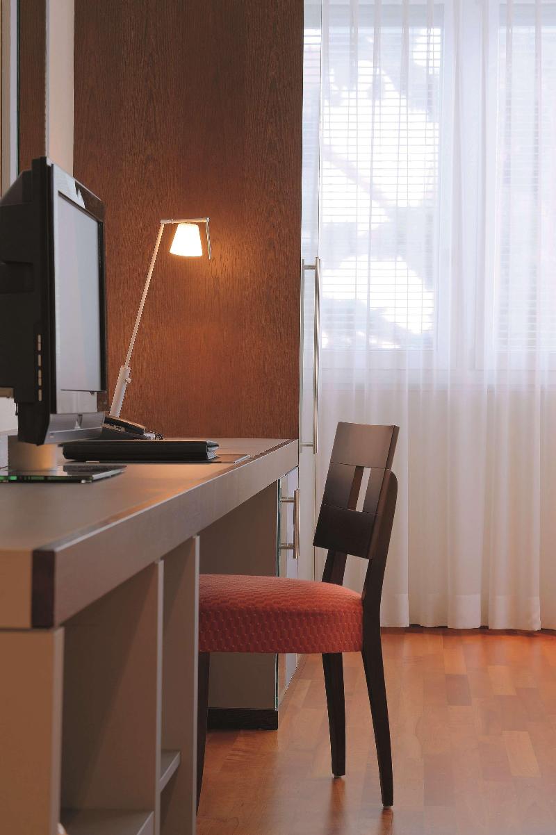 Radisson Blu Hotel, St Gallen - Oda