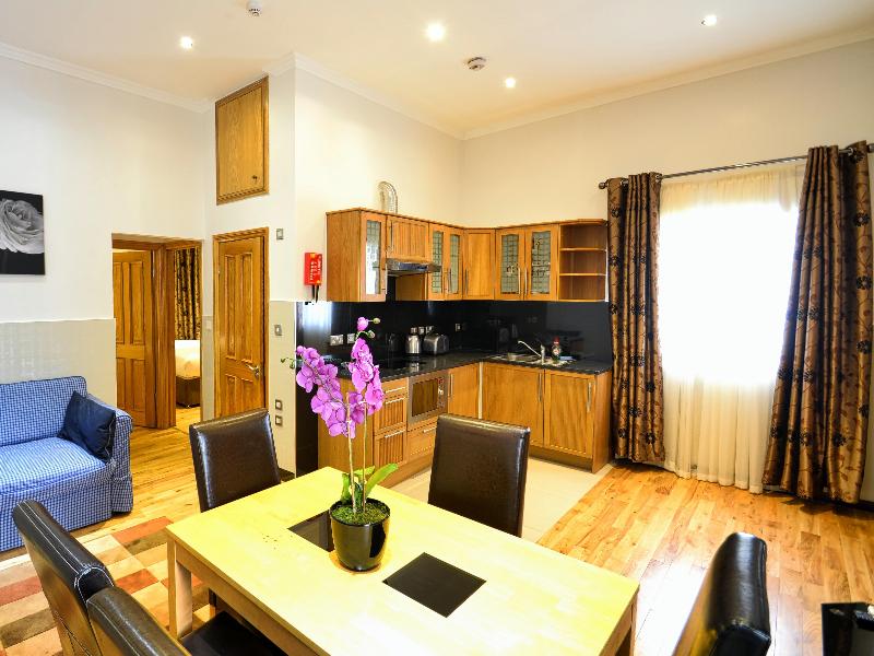 Hyde Park Apartments - Genel