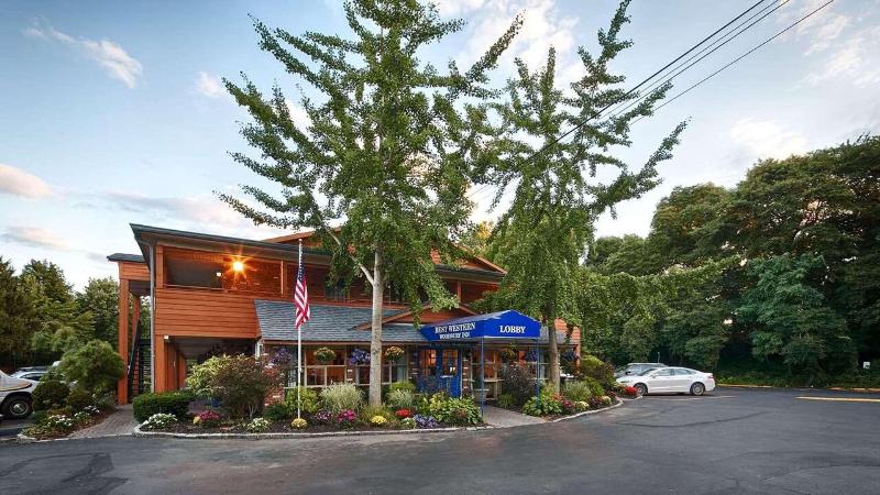 SureStay Plus by Best Western Woodbury Inn - Genel