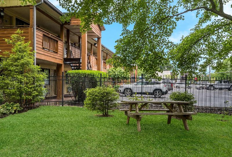 SureStay Plus by Best Western Woodbury Inn - Genel