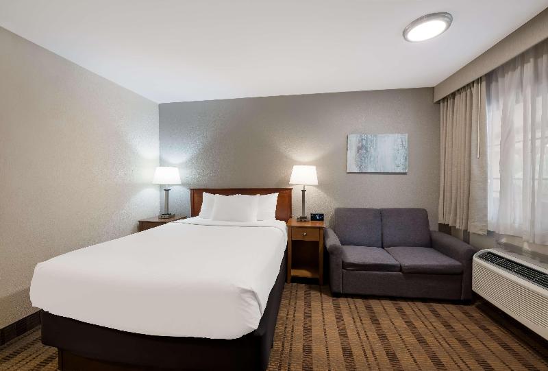 SureStay Plus by Best Western Woodbury Inn - Oda