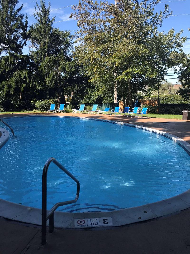 SureStay Plus by Best Western Woodbury Inn - Havuz
