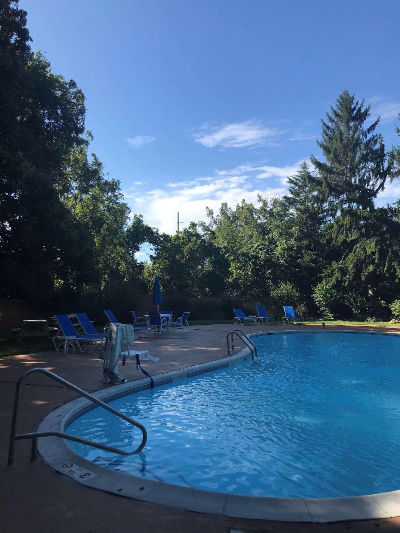 SureStay Plus by Best Western Woodbury Inn - Havuz