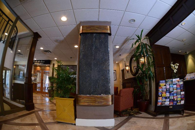 Best Western Mill River Manor - Lobi