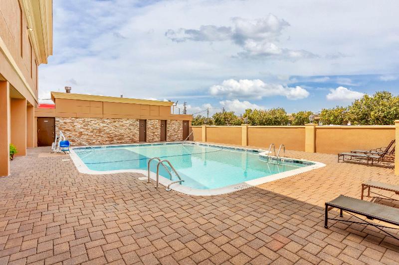 Best Western Mill River Manor - Havuz