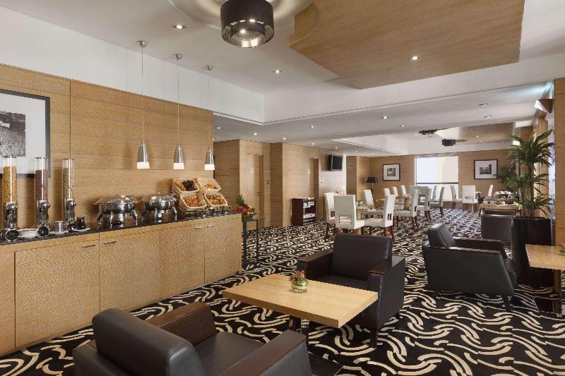 Delta Hotels by Marriott Jumeirah Beach - Bar
