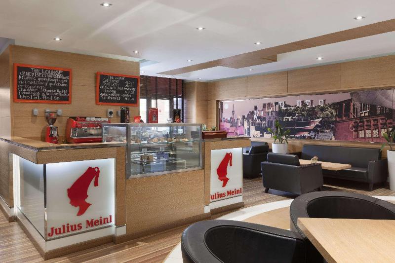 Delta Hotels by Marriott Jumeirah Beach - Bar