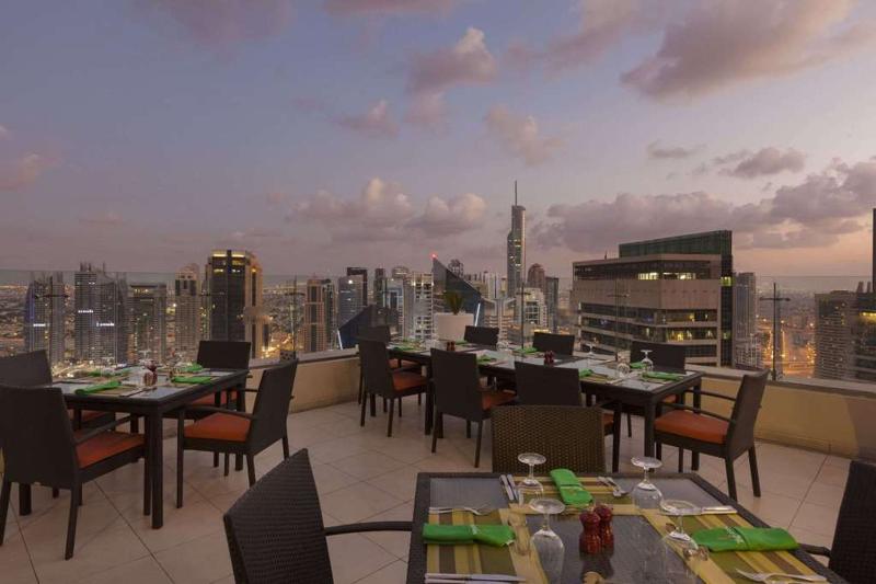 Delta Hotels by Marriott Jumeirah Beach - Teras