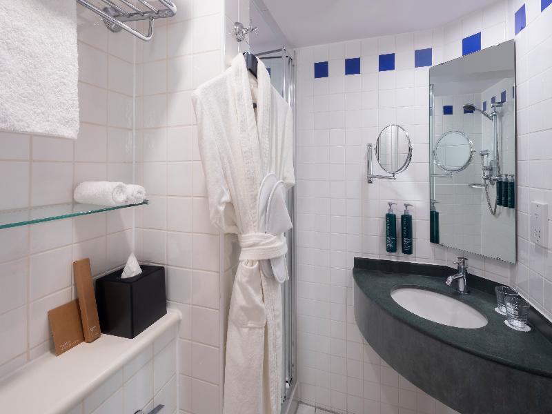 Hilton Garden Inn Bristol City Centre - Genel