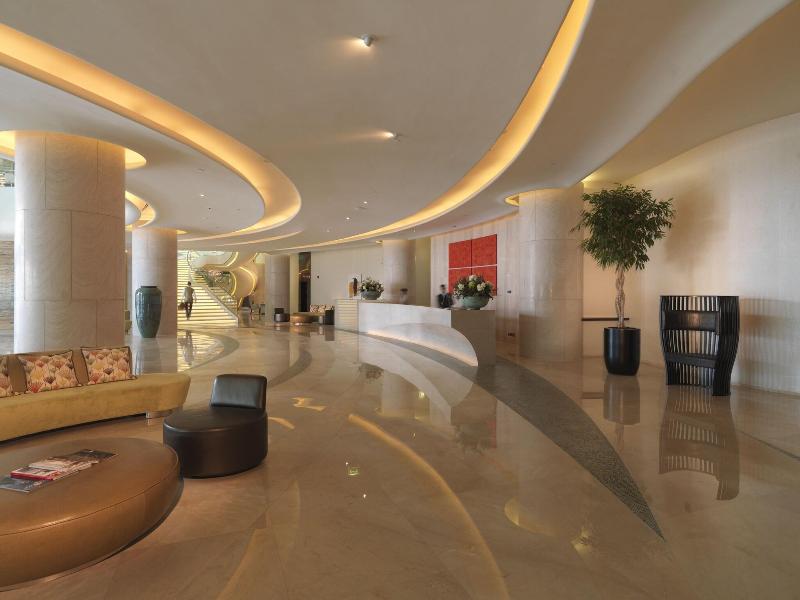 Millennium Al Rawdah Hotel Abu Dhabi - Lobi