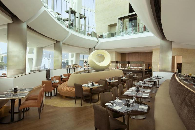 Millennium Al Rawdah Hotel Abu Dhabi - Restoran