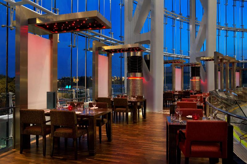 Millennium Al Rawdah Hotel Abu Dhabi - Restoran