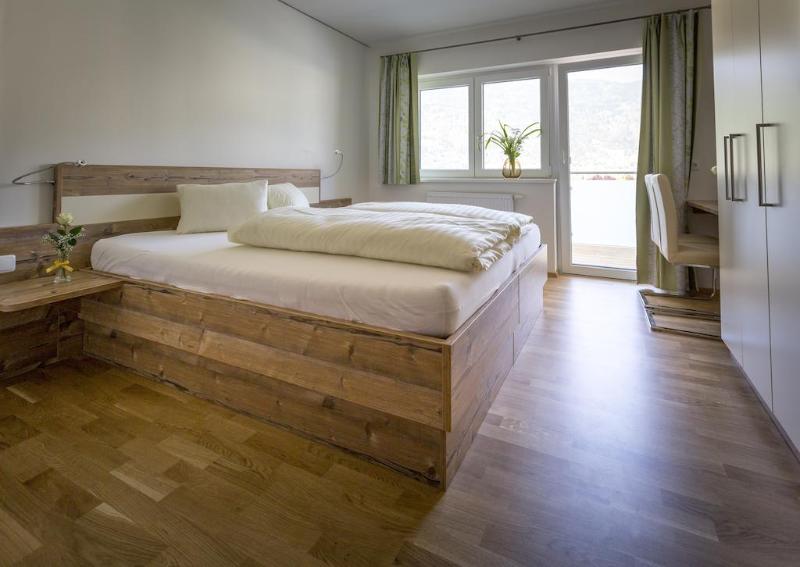 Gasthof Zur Post und Nebenhauser - Genel