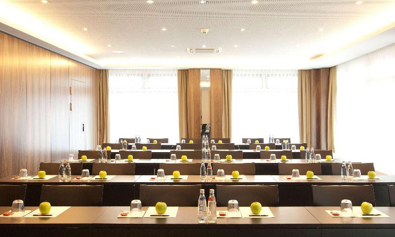 Derag Livinghotel Düsseldorf - Toplantı