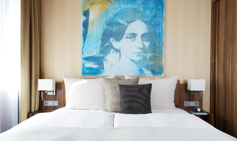 Derag Livinghotel Düsseldorf - Oda