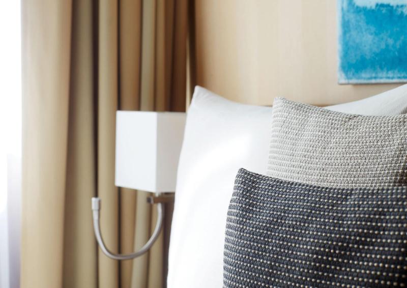 Derag Livinghotel Düsseldorf - Oda