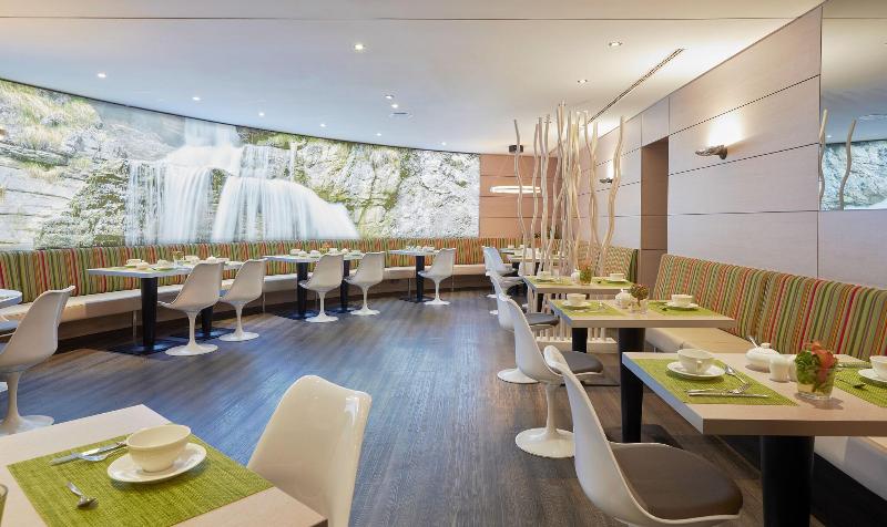 Derag Livinghotel Düsseldorf - Restoran