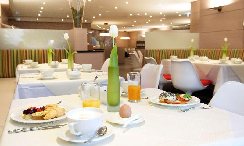Derag Livinghotel Düsseldorf - Restoran