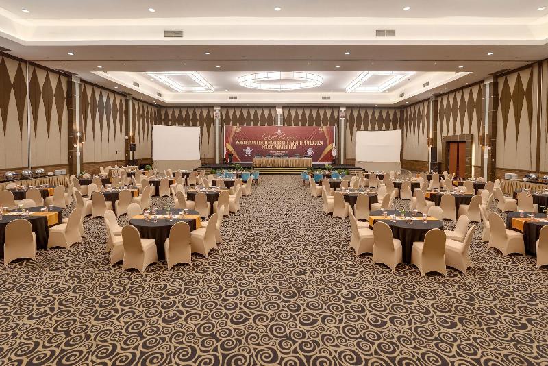 Pangeran Pekanbaru - Toplantı