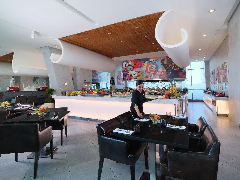 Pullman Jakarta Central Park - Restoran