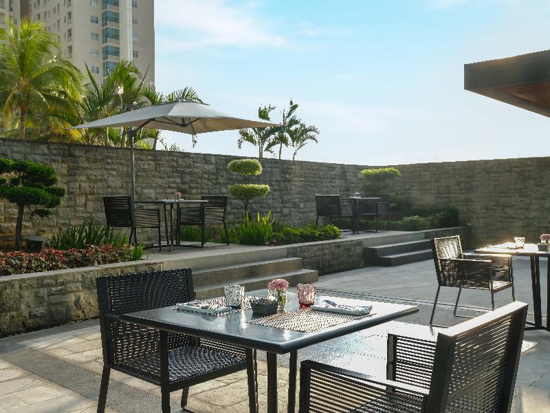 Pullman Jakarta Central Park - Restoran
