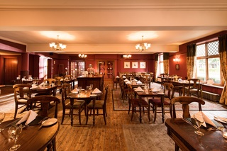 Balmoral Arms (Formerly Deeside Inn ) fotoÄŸrafÄ±