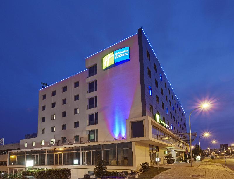 Holiday Inn Express Lisbon Alfragide - Genel