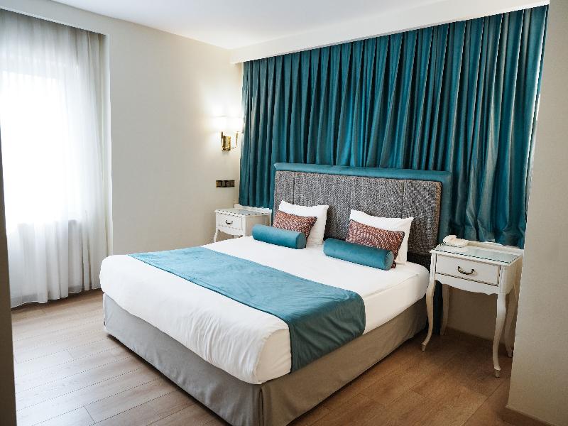 Taximtown Hotel - Genel