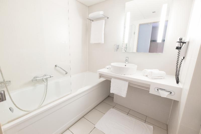 Leonardo Hotel Breda City Center - Oda