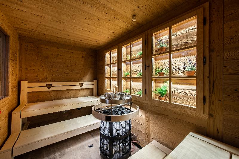 GOLFHOTEL Les Hauts de Gstaad & SPA - Havuz