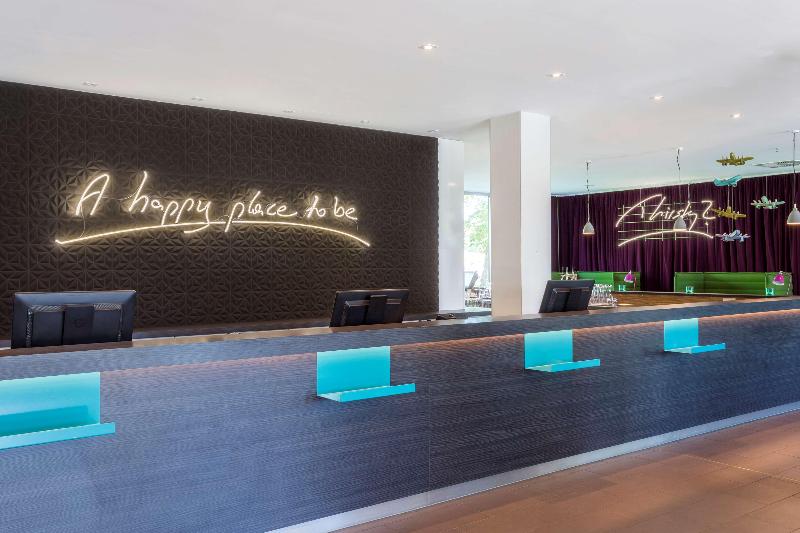 Park Inn by Radisson Frankfurt Airport - Lobi