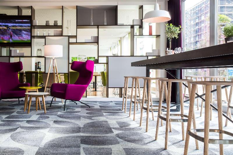 Park Inn by Radisson Frankfurt Airport - Lobi