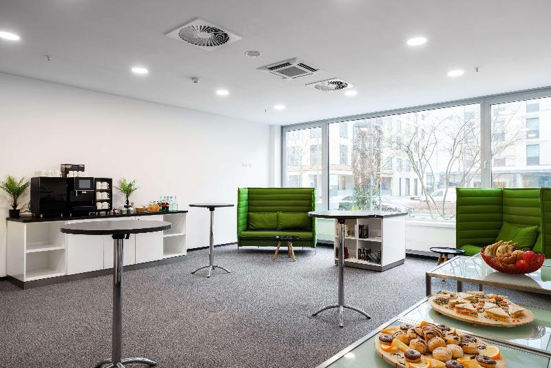 Park Inn by Radisson Frankfurt Airport - Toplantı