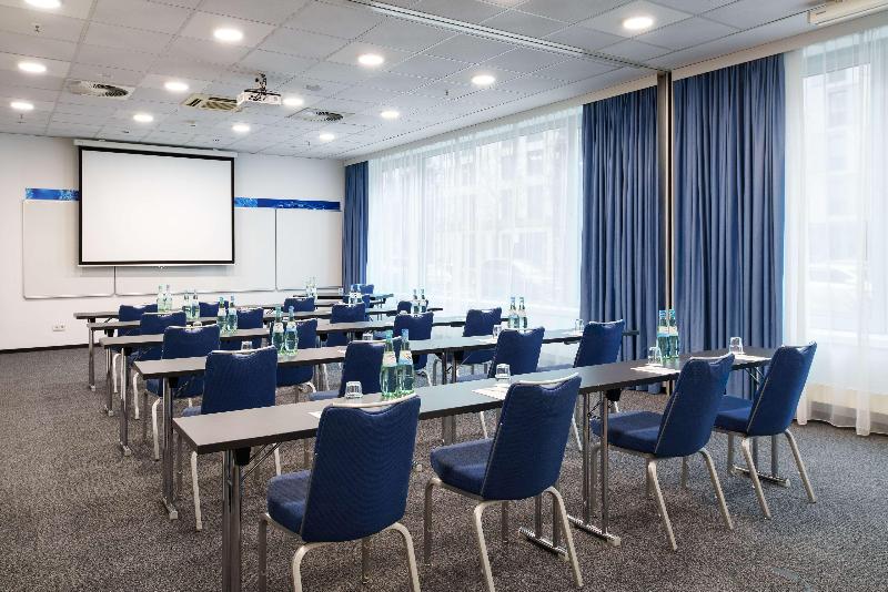 Park Inn by Radisson Frankfurt Airport - Toplantı