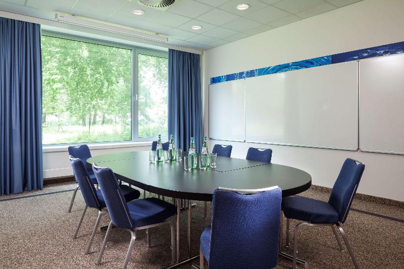 Park Inn by Radisson Frankfurt Airport - Toplantı