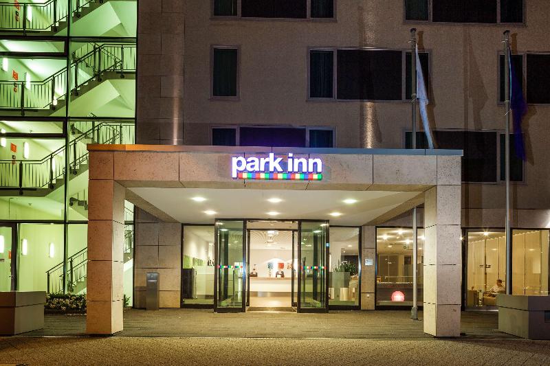Park Inn by Radisson Frankfurt Airport - Genel