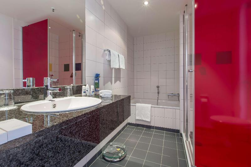 Park Inn by Radisson Frankfurt Airport - Oda