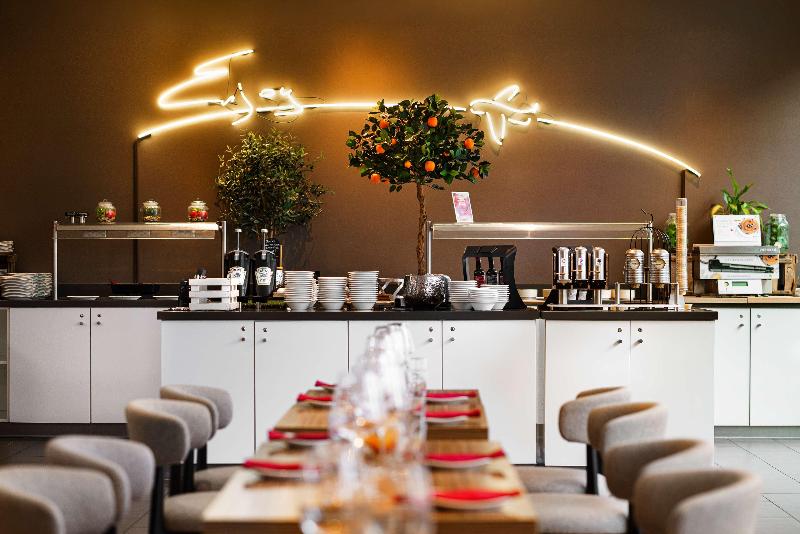 Park Inn by Radisson Frankfurt Airport - Restoran