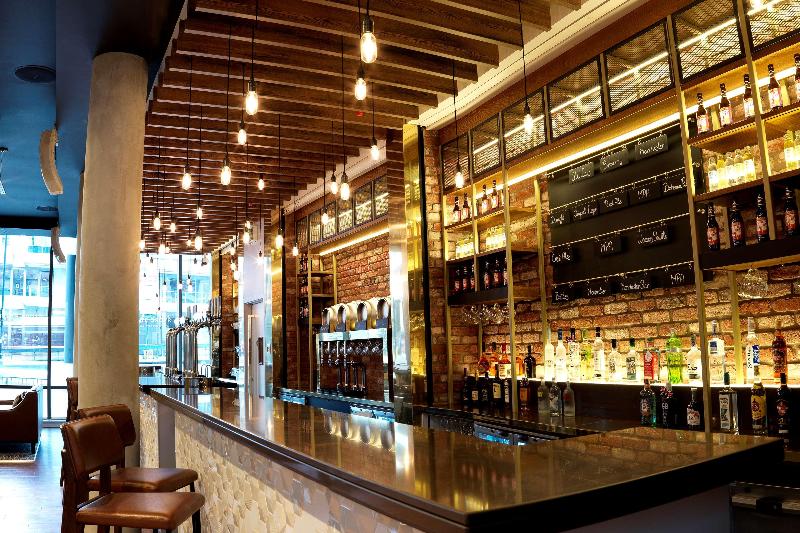DoubleTree by Hilton Manchester - Piccadilly - Bar