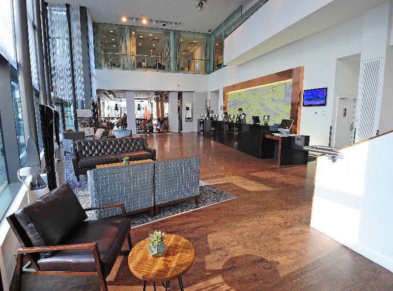 DoubleTree by Hilton Manchester - Piccadilly - Lobi