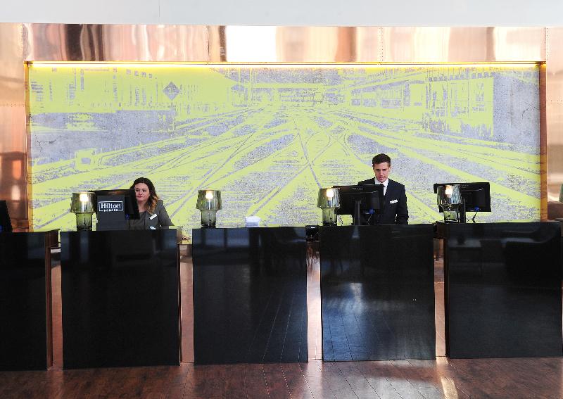 DoubleTree by Hilton Manchester - Piccadilly - Lobi