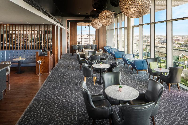 DoubleTree by Hilton Leeds City Centre - Bar