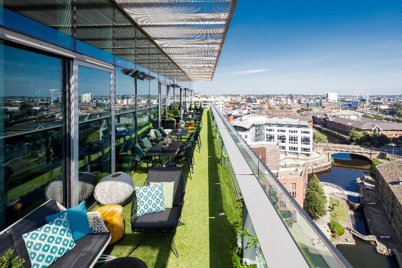 DoubleTree by Hilton Leeds City Centre - Bar