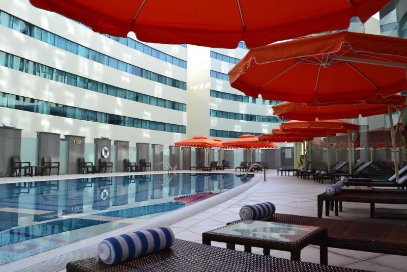 Holiday Villa Hotel and Residence City Centre Doha - Havuz