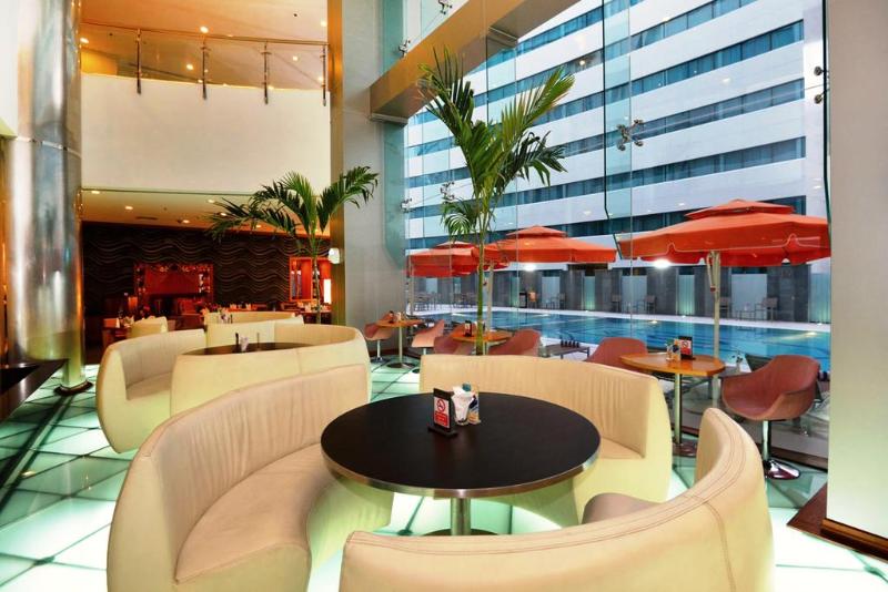Holiday Villa Hotel and Residence City Centre Doha - Havuz